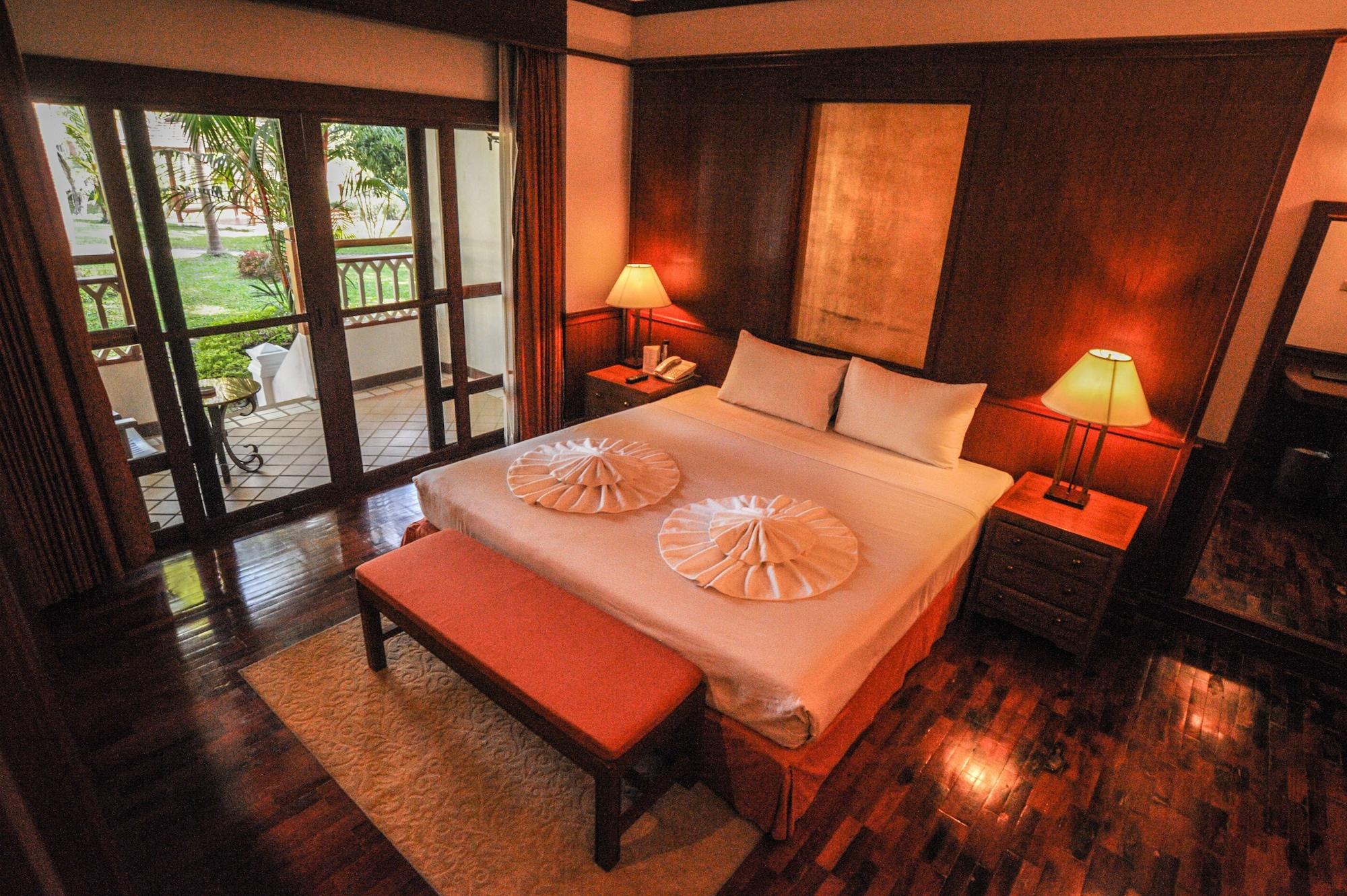 Ban Pong  Suan Bua Hotel & Resort מראה חיצוני תמונה