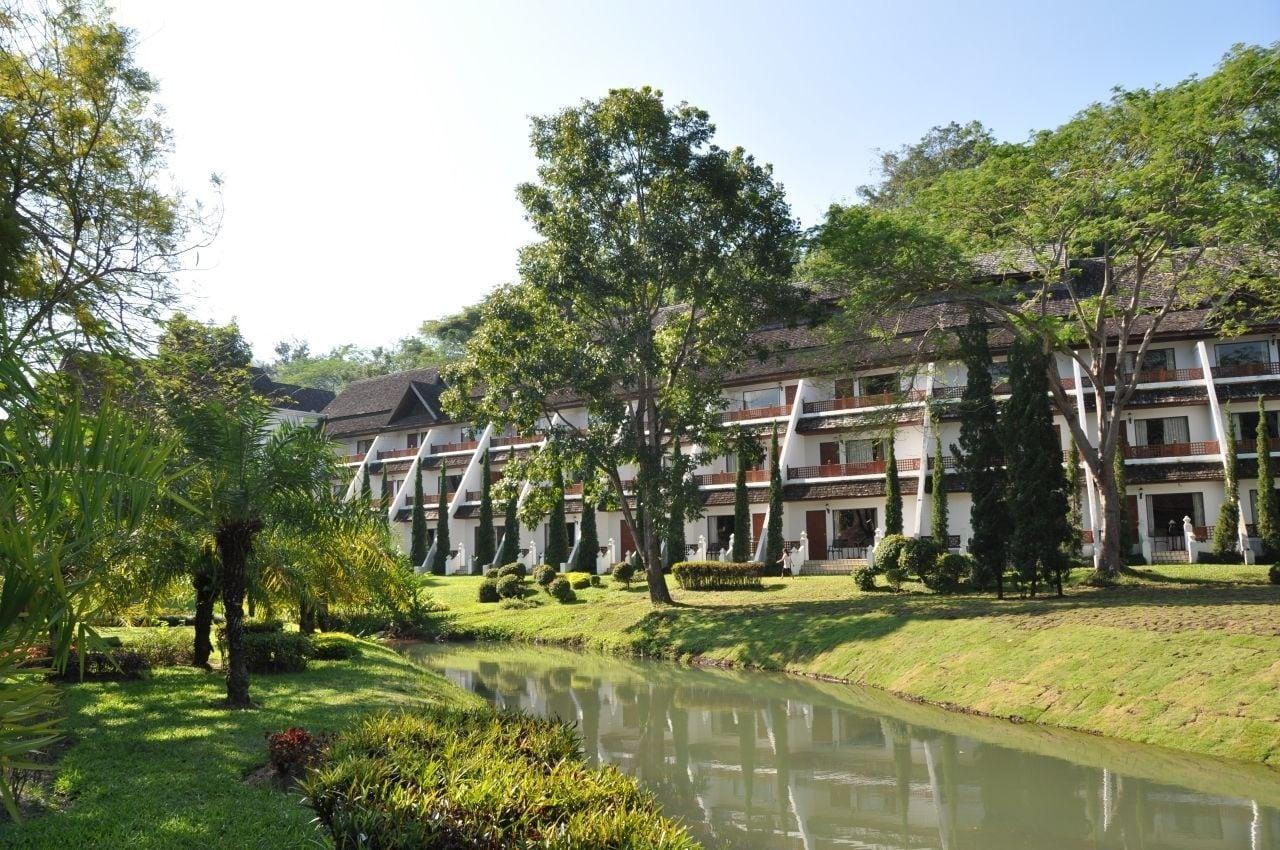 Ban Pong  Suan Bua Hotel & Resort מראה חיצוני תמונה