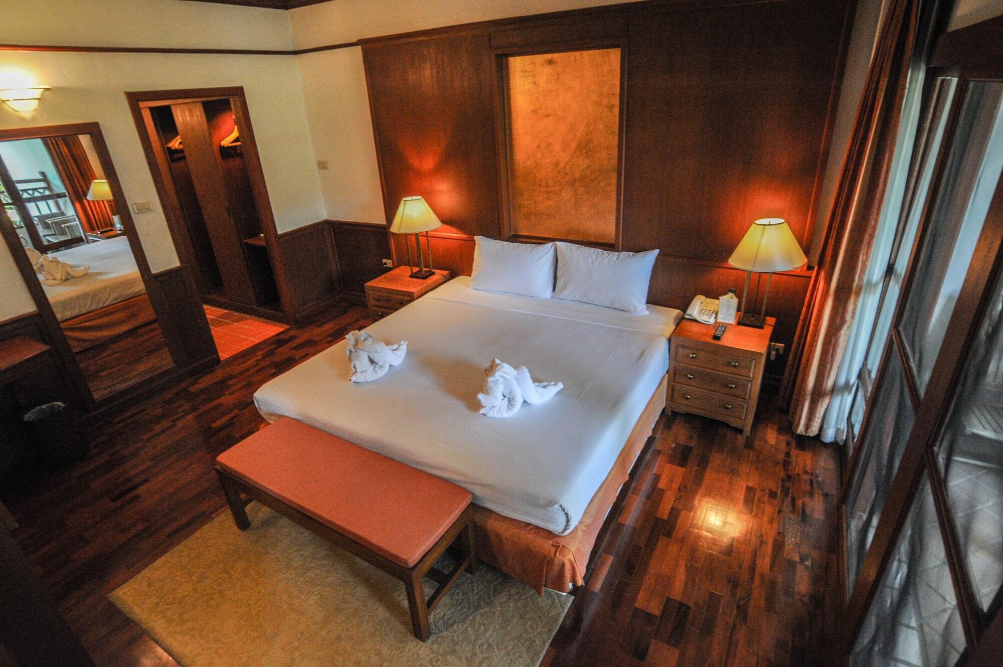 Ban Pong  Suan Bua Hotel & Resort מראה חיצוני תמונה