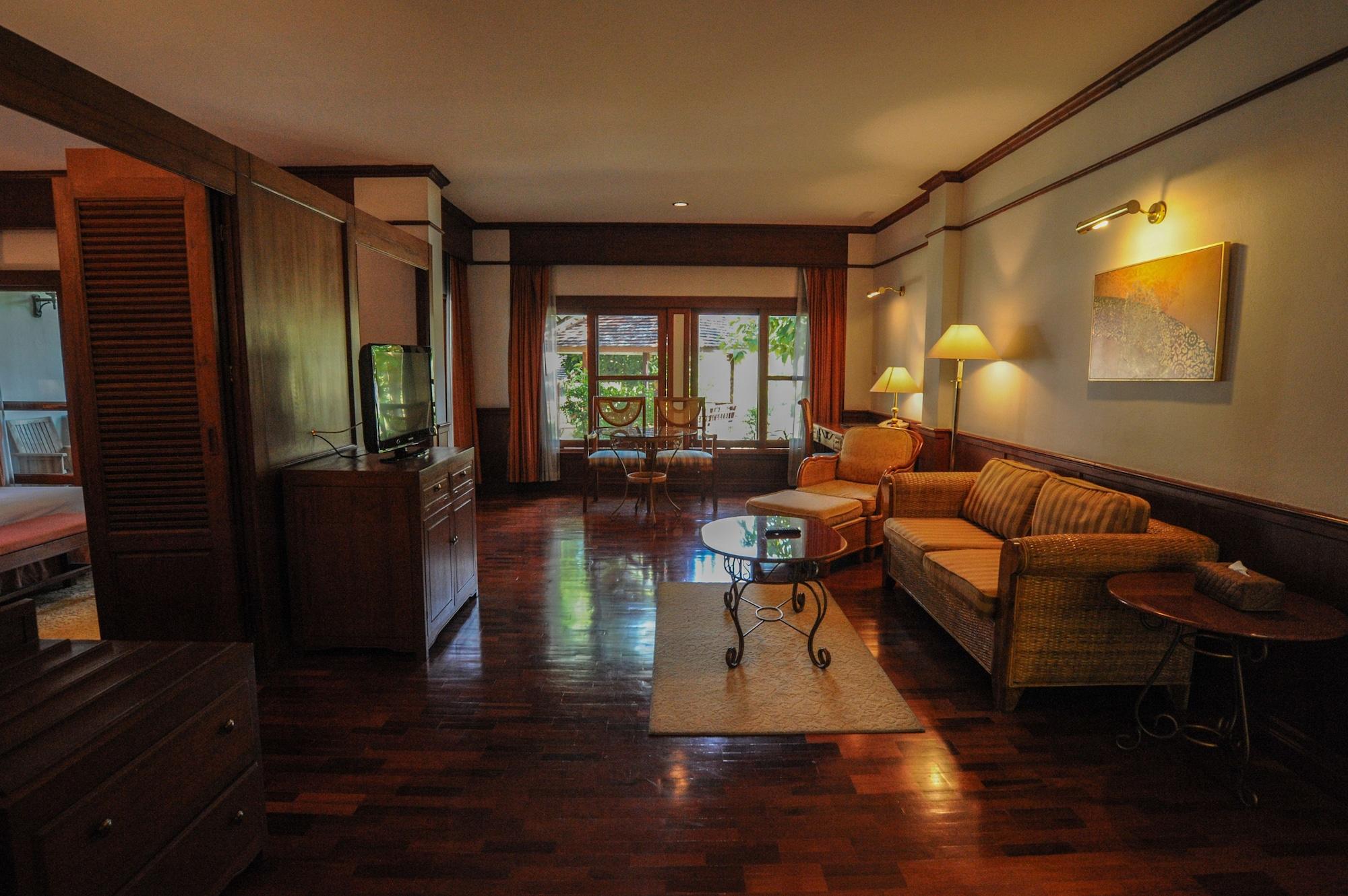 Ban Pong  Suan Bua Hotel & Resort מראה חיצוני תמונה