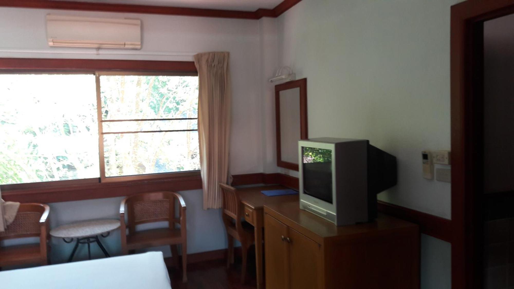 Ban Pong  Suan Bua Hotel & Resort מראה חיצוני תמונה