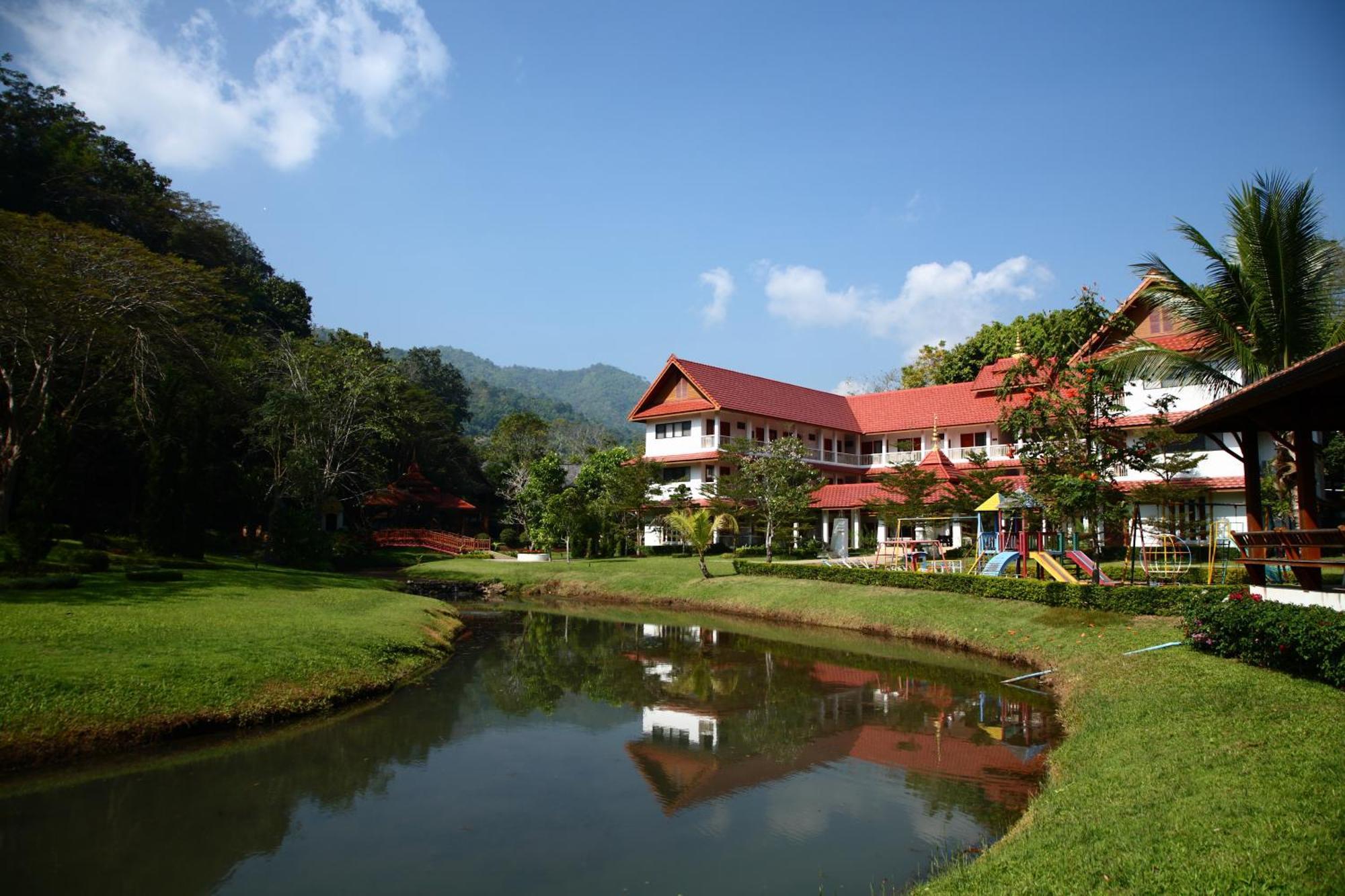 Ban Pong  Suan Bua Hotel & Resort מראה חיצוני תמונה
