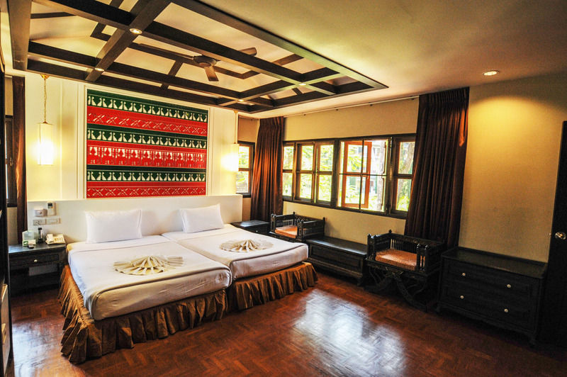 Ban Pong  Suan Bua Hotel & Resort מראה חיצוני תמונה