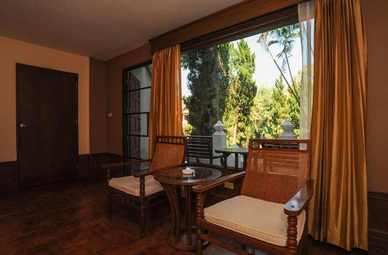 Ban Pong  Suan Bua Hotel & Resort מראה חיצוני תמונה