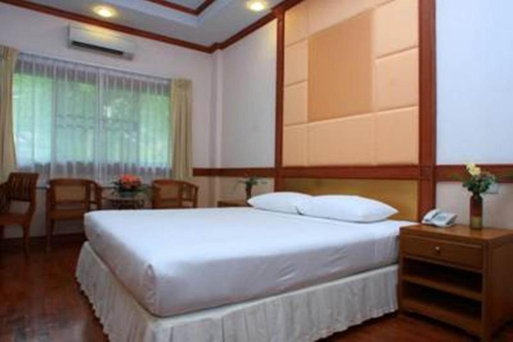Ban Pong  Suan Bua Hotel & Resort חדר תמונה