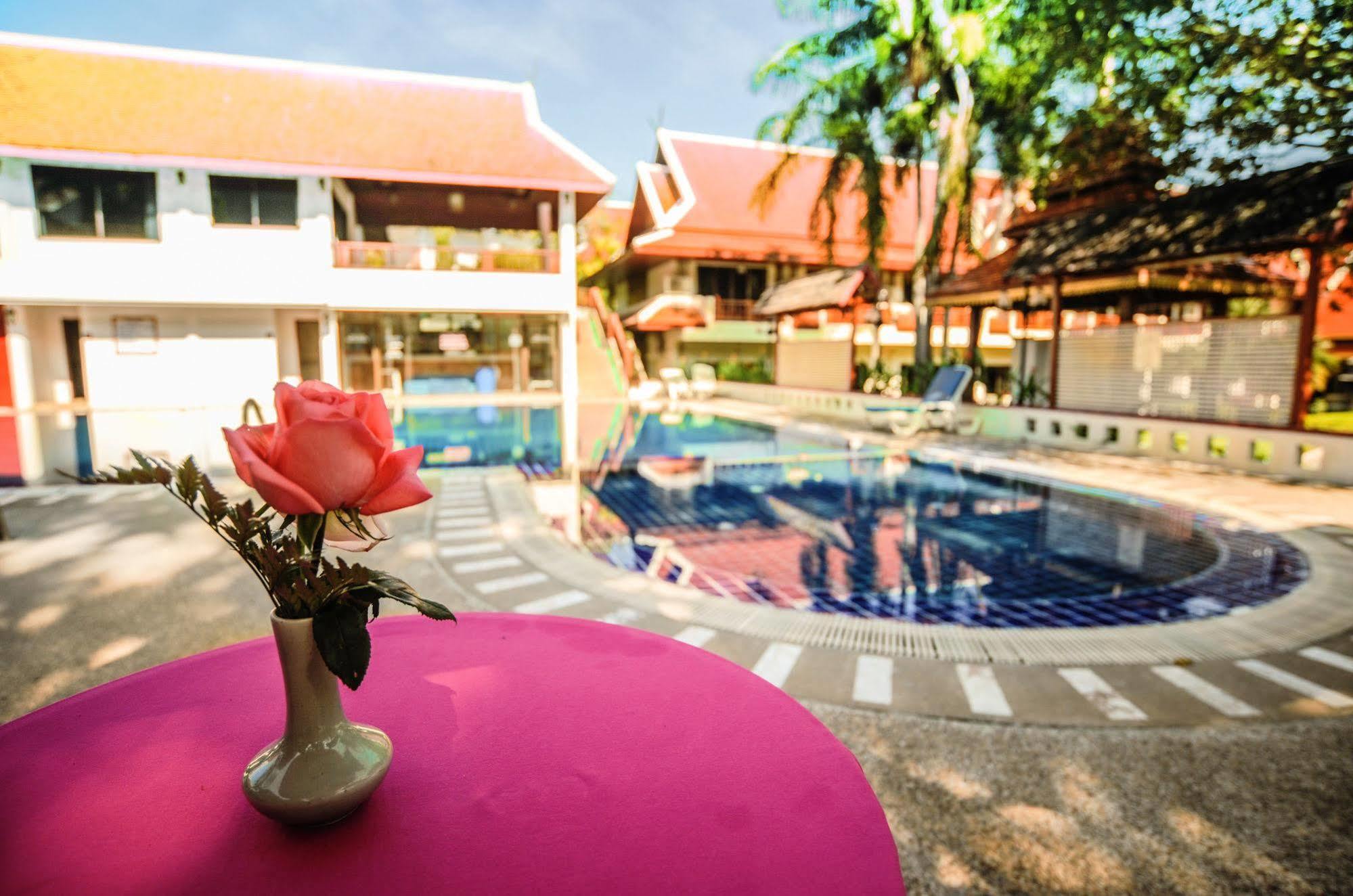Ban Pong  Suan Bua Hotel & Resort מראה חיצוני תמונה