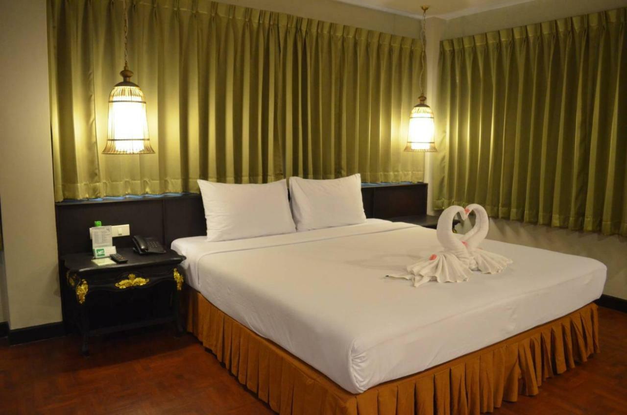 Ban Pong  Suan Bua Hotel & Resort מראה חיצוני תמונה